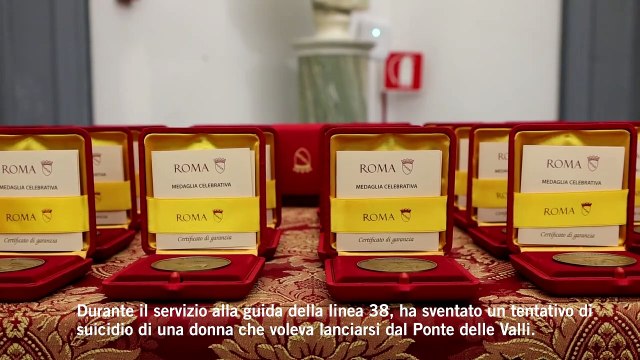 Roma, premiati in Campidoglio gli autisti eroi : Le loro azioni sono motivo di orgoglio per Atac