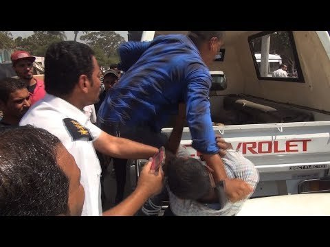 مناوشات بالأيدي بين الأهالي والشرطة بعد حملة إزالة إشغالات في البراجيل