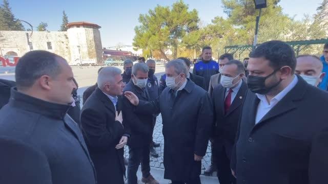 Destici: Dövizle mücadele edildiği gibi faizle de mücadele edilmesi gerekir