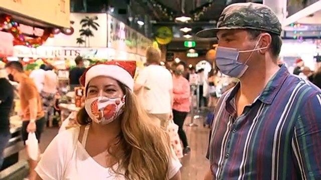 Shoppers race for last minute Christmas gifts