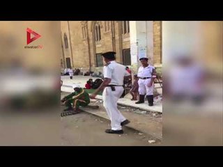 إغلاق مسجد الحسين في ليلة عاشوراء وسط تأمين من أفراد الشرطة