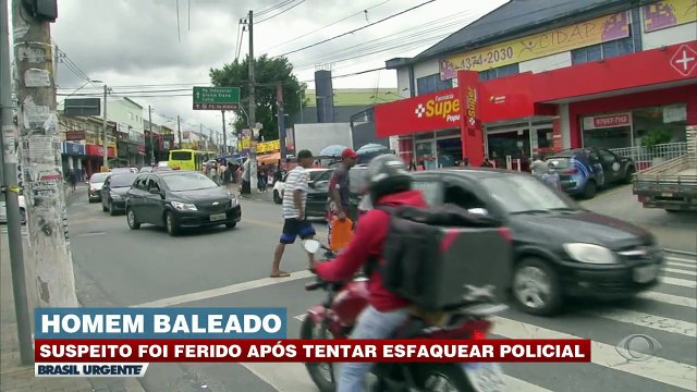 Suspeito foi atingido após tentar esfaquear um policial à paisana.Mais informações: band.com.br/brasilurgente