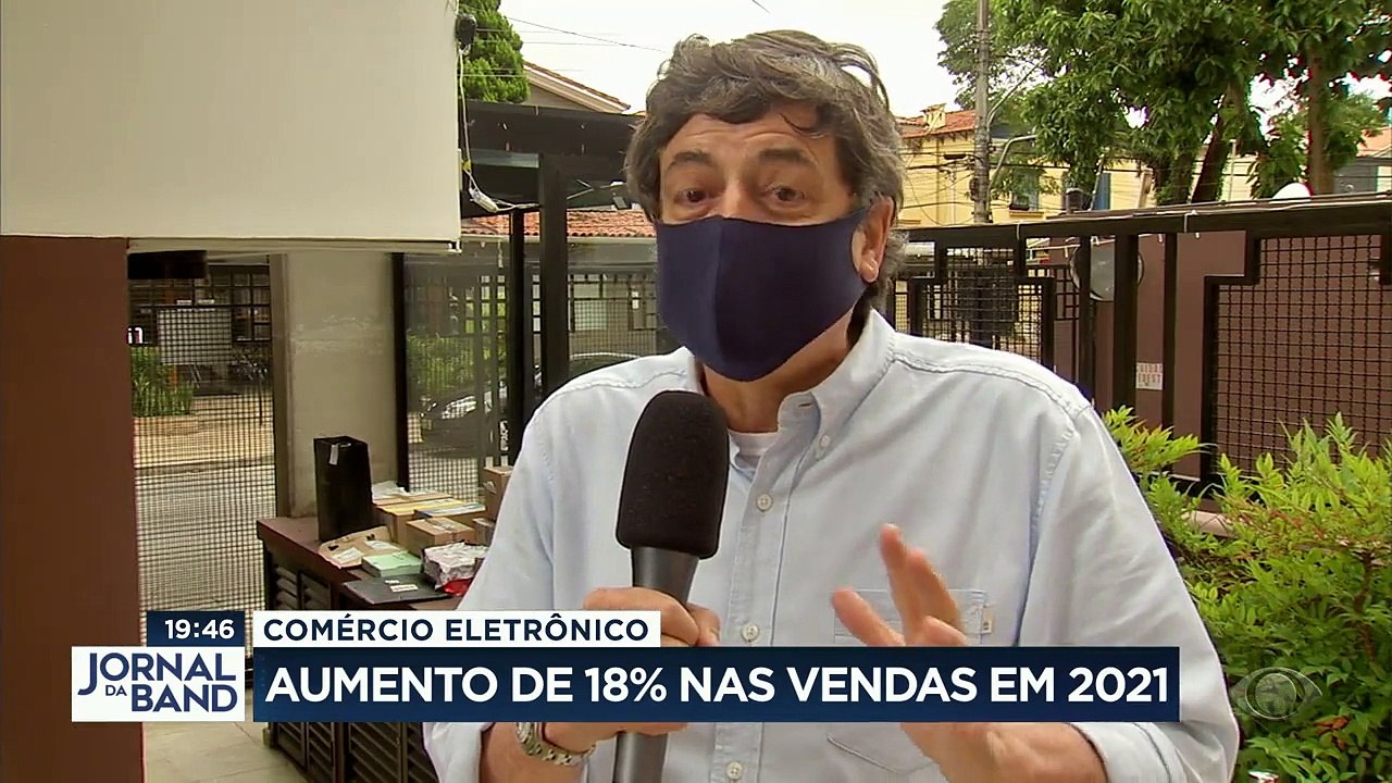 O comércio eletrônico deve fechar 2021 com alta de quase 20% em relação ao ano passado. As empresas de entregas tiveram que contratar mais. #BandJornalismo