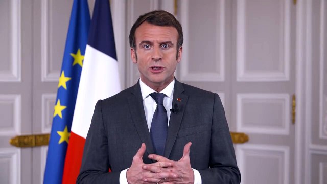 Regardez l'intégralité du message d'Emmanuel Macron aux soldats, marins et aviateurs, les veilleurs de cette nuit de Noël engagés en opérations pour nous protéger