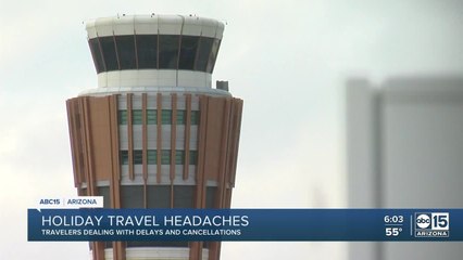 Descargar video: Some travelers are dealing with delays and cancellations at Sky Harbor