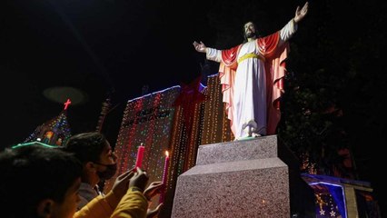 Luke warm Christmas celebration amid Omicron restrictions