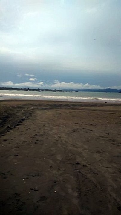 Keindahan pantai geo park Sukabumi jabar