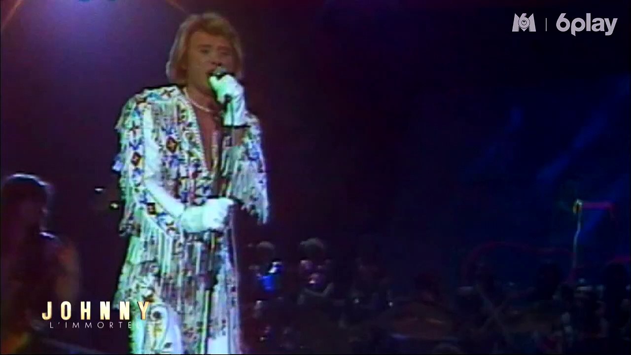 Johnny Hallyday -  le soir de la dernière son fils David, lui fait une surprise  ( 25 novembre 1979 )