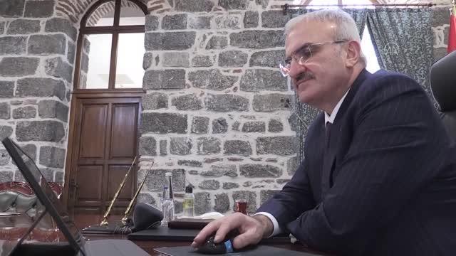 DİYARBAKIR - Vali Karaloğlu, AA'nın Yılın Fotoğrafları oylamasına katıldı