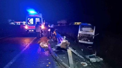 Yolcu otobüsü tarlaya uçtu; 12 yaralı
