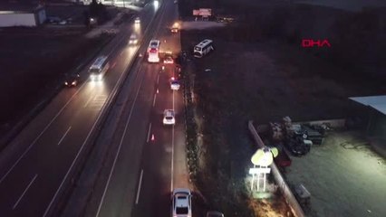 YOLCU OTOBÜSÜ TARLAYA UÇTU: 12 YARALI