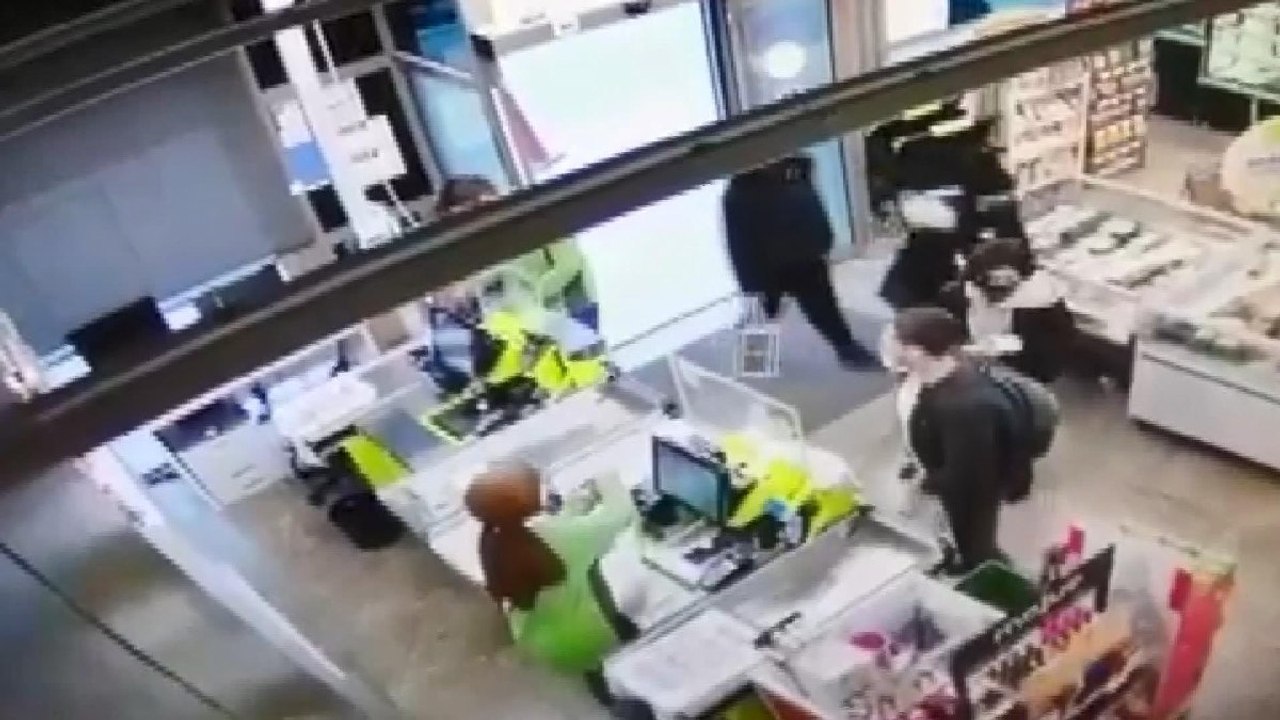 Bulduğu kredi kartıyla alışveriş yapan şüpheli yakalandı