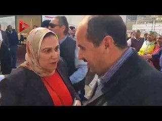 أحمد سليمان يصل مقر انتخابات الزمالك.. ويلتقط صورة مع طفلة
