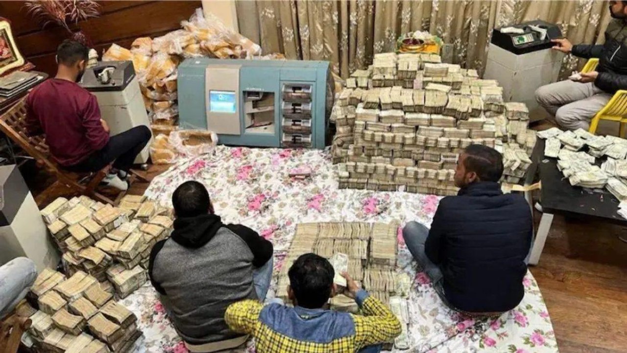 Kanpur Raid Case: Containers were ordered for so many notes