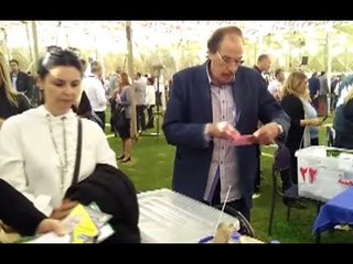 عزت العلايلي وعدلي القيعي يدليان بصوتهما في انتخابات الجزيرة