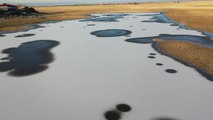 (DRONE) Ağrı Dağı Milli Parkı'ndaki sulak alanlar buzla kaplandı