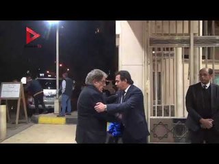 مسؤولون وفنانون وكتاب في عزاء والدة زوجة خيري رمضان