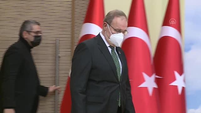 Öztrak: (Kur korumalı TL vadeli mevduat) Bunu dolar kuru 12-13 liralardayken neden yapmadınız?