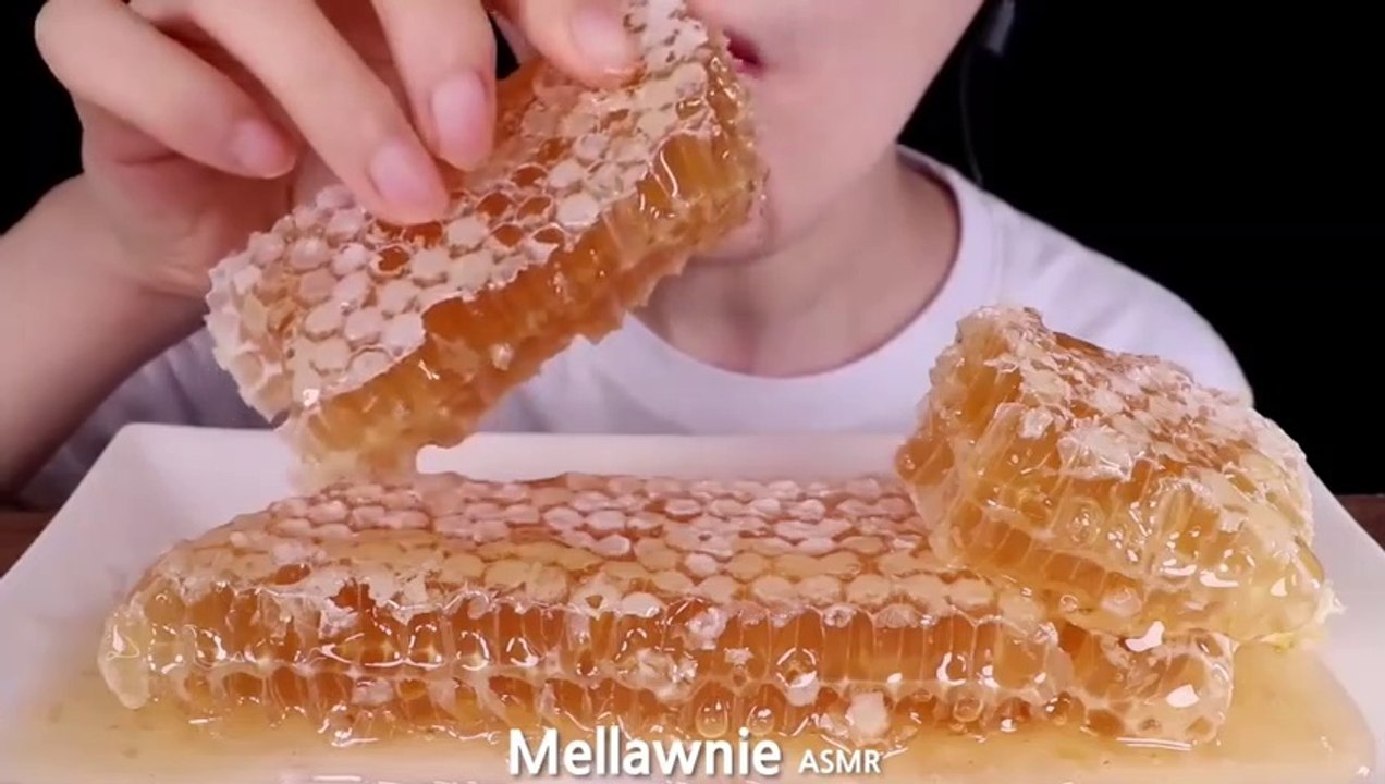 ASMR FROZEN HONEYCOMB, CROISSANT 얼린 벌집꿀, 크루아상 EATING SOUNDS MUKBANG 먹방