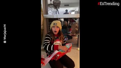 "Sencillez y dulzura": aplauden reacción de hija de James Rodríguez tras recibir de regalo un portaminas