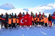 Hakkari'de kayak sezonu açıldı