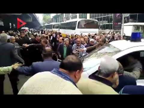 خروج جثمان إبراهيم نافع من مبنى الأهرام إلى مسجد عمر مكرم