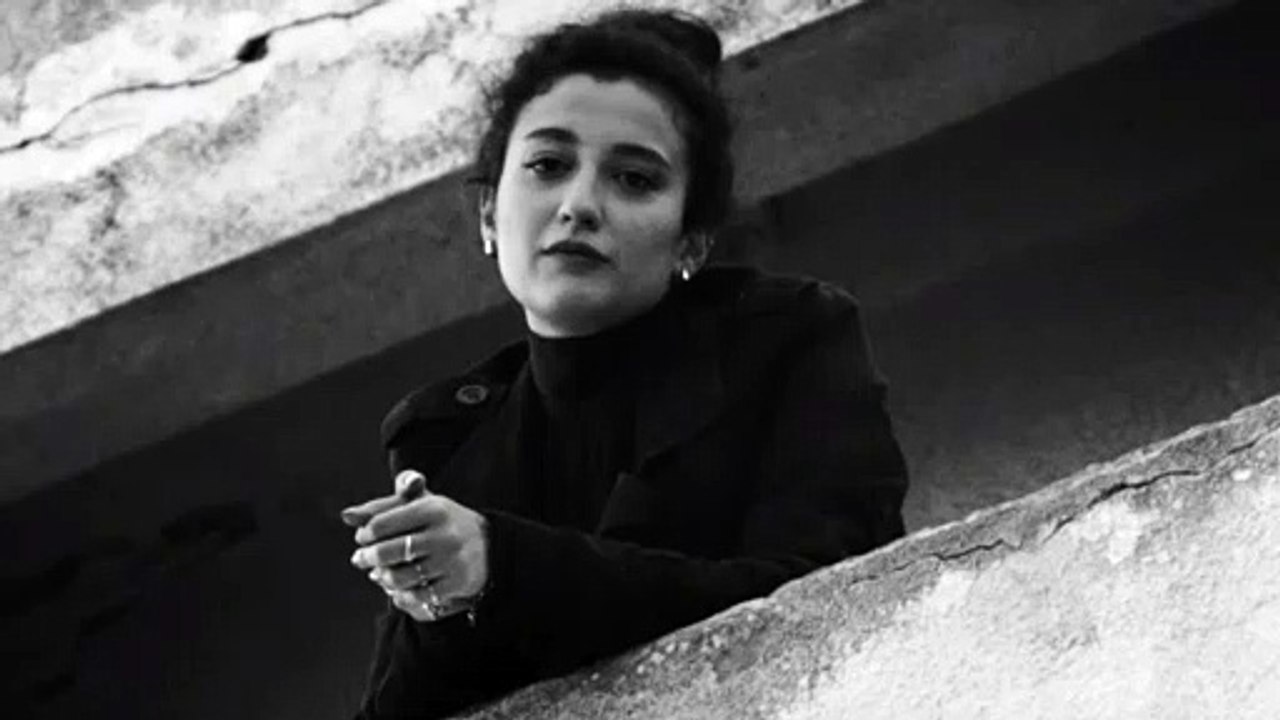 melike şahin - tutuşmuş beraber