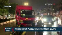 Truk Ekspedisi Tabrak Separator Transjakarta Akibat Jalan Licin Pasca Hujan