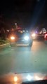 (VIDEOS) LANZAN BOMBAS a una camioneta FAMILIAR en plena NAVIDAD frente al deportivo del sur de COATZACOALCOS