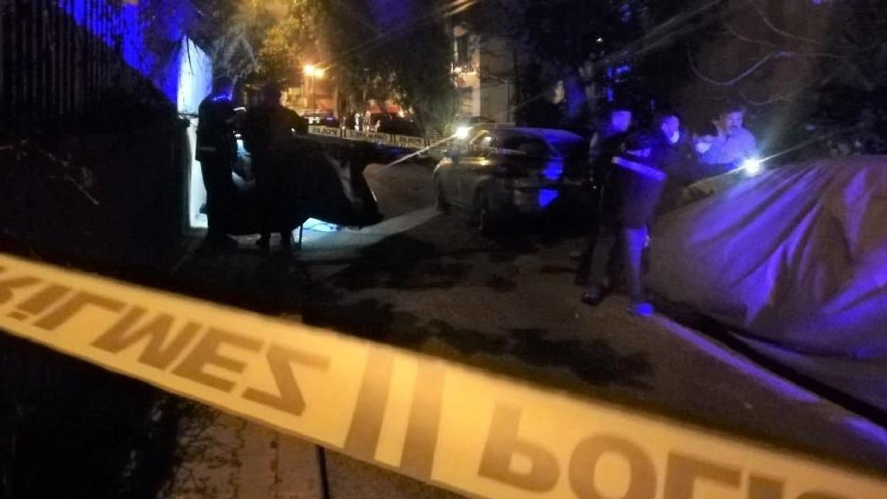 İzmir’de sokak ortasında pompalı tüfekle vurulmuş erkek cesedi bulundu