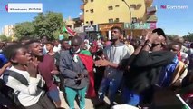 فيديو: قوات الأمن السودانية تطلق الغازات المسيلة للدموع على المتظاهرين المعارضين للحكم العسكري