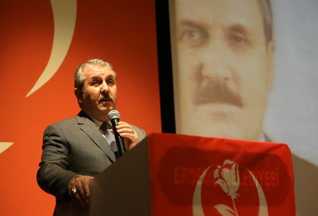 BBP Genel Başkanı Destici, Mersin'de partisinin ilçe kongresinde konuştu