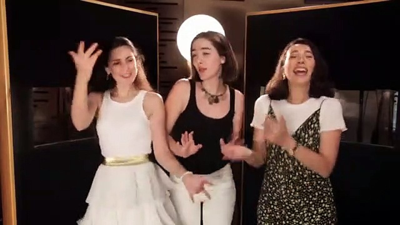 Ezgi Eyüboğlu ft. Merve Yavuz & Burcu Yeşilbaş - Taş Altında Karınca