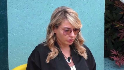 “Non ve ne siete accorti”. GF Vip, bomba da fuori contro Manila Nazzaro