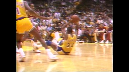 This Day in History: Magic Johnson hustle & seated bounce pass assist