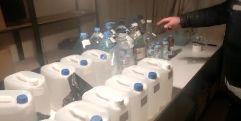 İZMİT'TE SAHTE ALKOL ÜRETİLEN EVE BASKIN