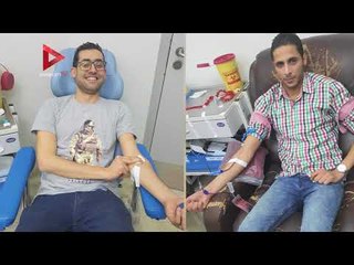 "اللي قاله منسي يتعمل"- أصدقاء الشهيد يتبرعون للأطفال بالدم "قبل ما يسيل على الأرض"