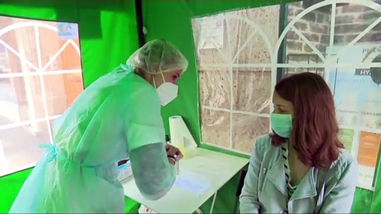 Omikron hält die Welt in Atem - trotz Inzidenz 1.030 keine neuen Regeln in England