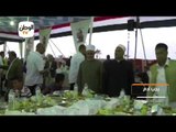 محافظ مطروح يشارك الأيتام الإفطار في خيمة رمضان