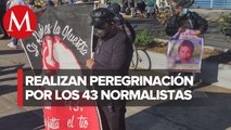Papás de los 43 normalistas de Ayotzinapa marchan a Basílica de Guadalupe en CdMx
