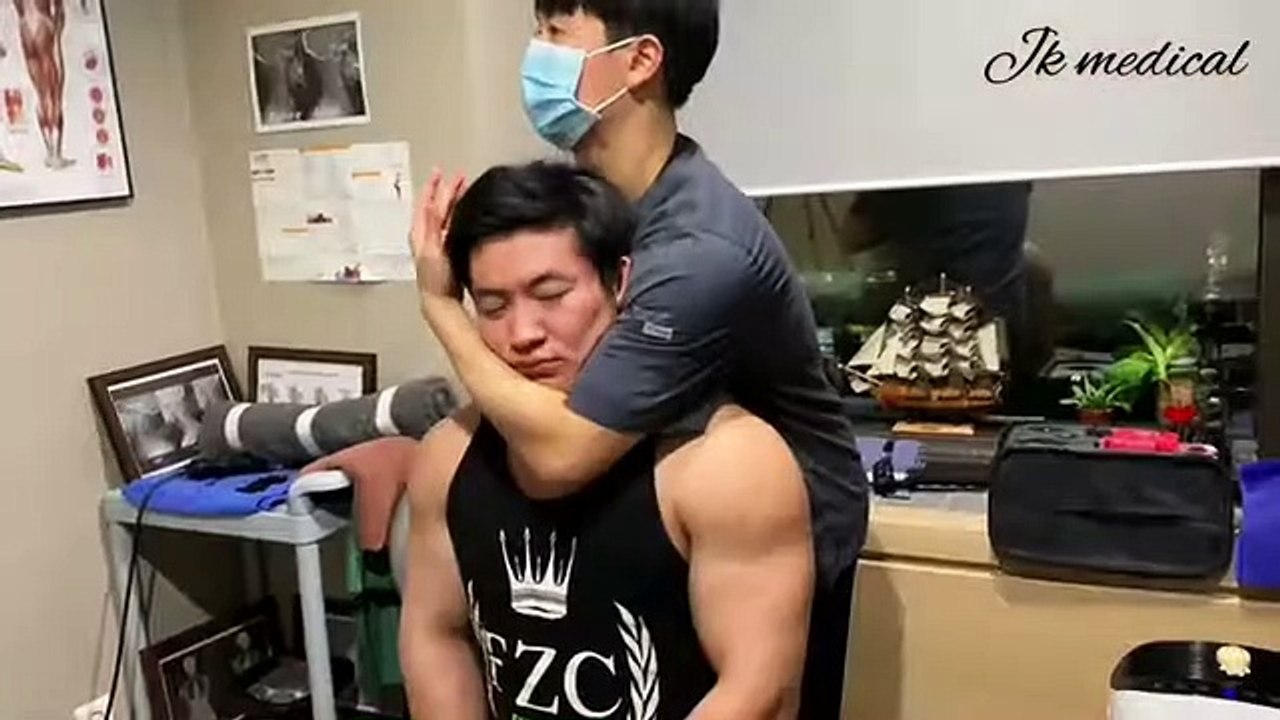 (뼈소리ASMR)보디빌더 도수체형교정 체험영상_Bodybuilder Chiropractic Body Cracking&Adjustment ASMR-JK메디컬(교정편)