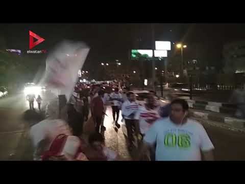 جماهير الزمالك تحتفل بالكأس أمام مقر النادي في ميت عقبة