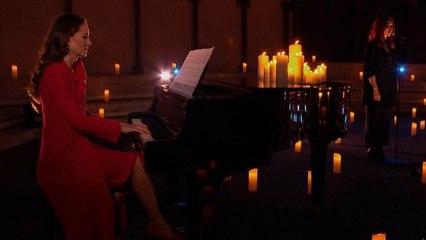 Pertama Kali, Kate Middleton Mainkan Piano saat Perayaan Natal