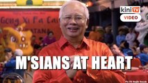 Najib: Doesn't matter if Chinese use chopsticks or use their hands