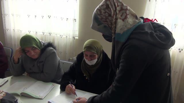 VAN'DA OKUMA-YAZMA KURSU KADINLARA IŞIK OLDU