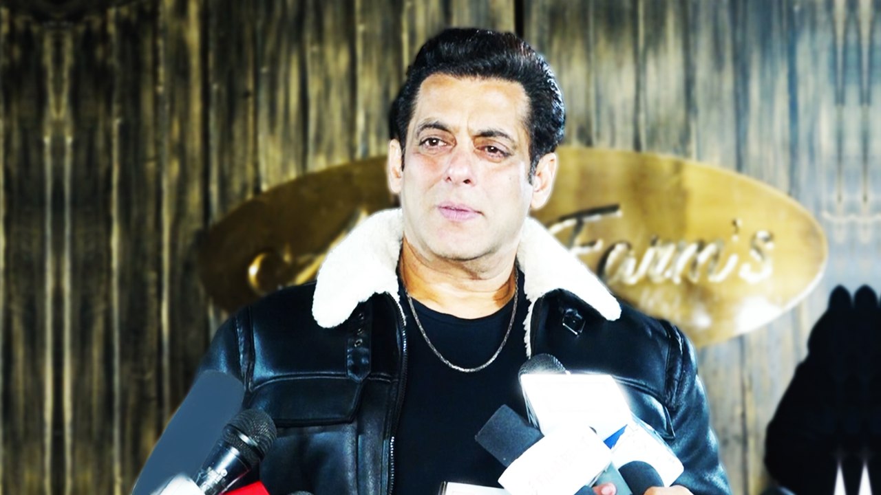 As Snake Bites Salman Khan, His Father Asks, "Saanp Zinda Hai Kya?"