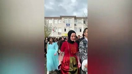 Liselilerin "roman kahramanları günü" MEB’e şikâyet edildi