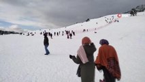 Keltepe Kayak Merkezi hafta sonunda 2 bin kişiyi ağırladı