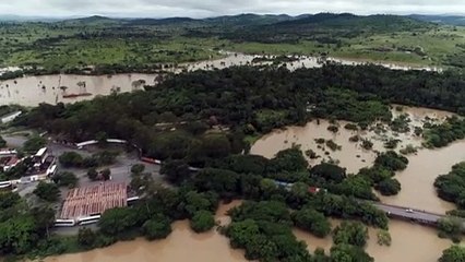 Nach Überschwemmungen: zwei Staudämme gebrochen
