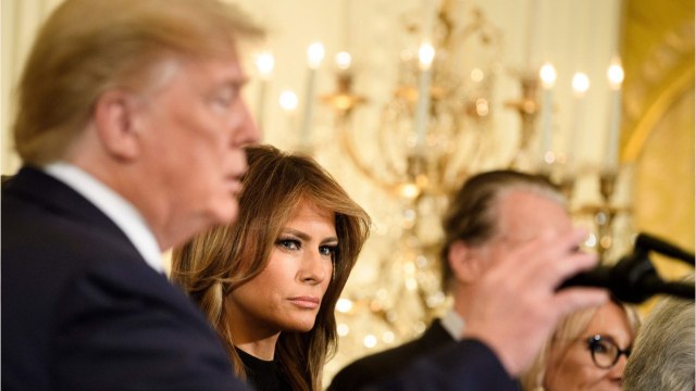 FEMME ACTUELLE - Donald Trump: ce verrou qu’il a fait poser sur la porte de sa chambre où il couche sans Melania.